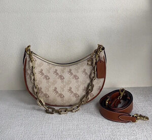 Coach Pea Bag